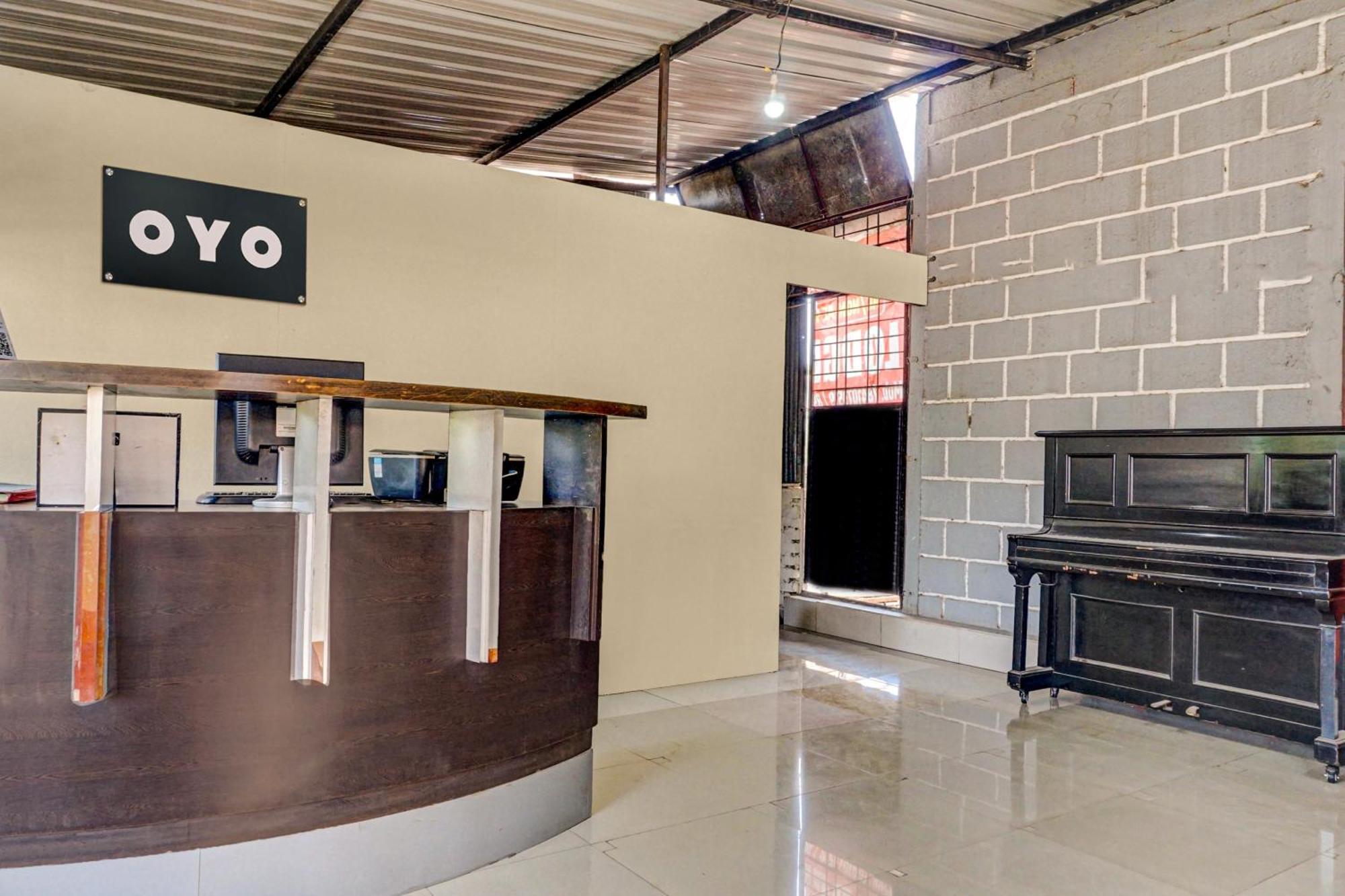 Hotel O Royal Lodge Koregaon Экстерьер фото